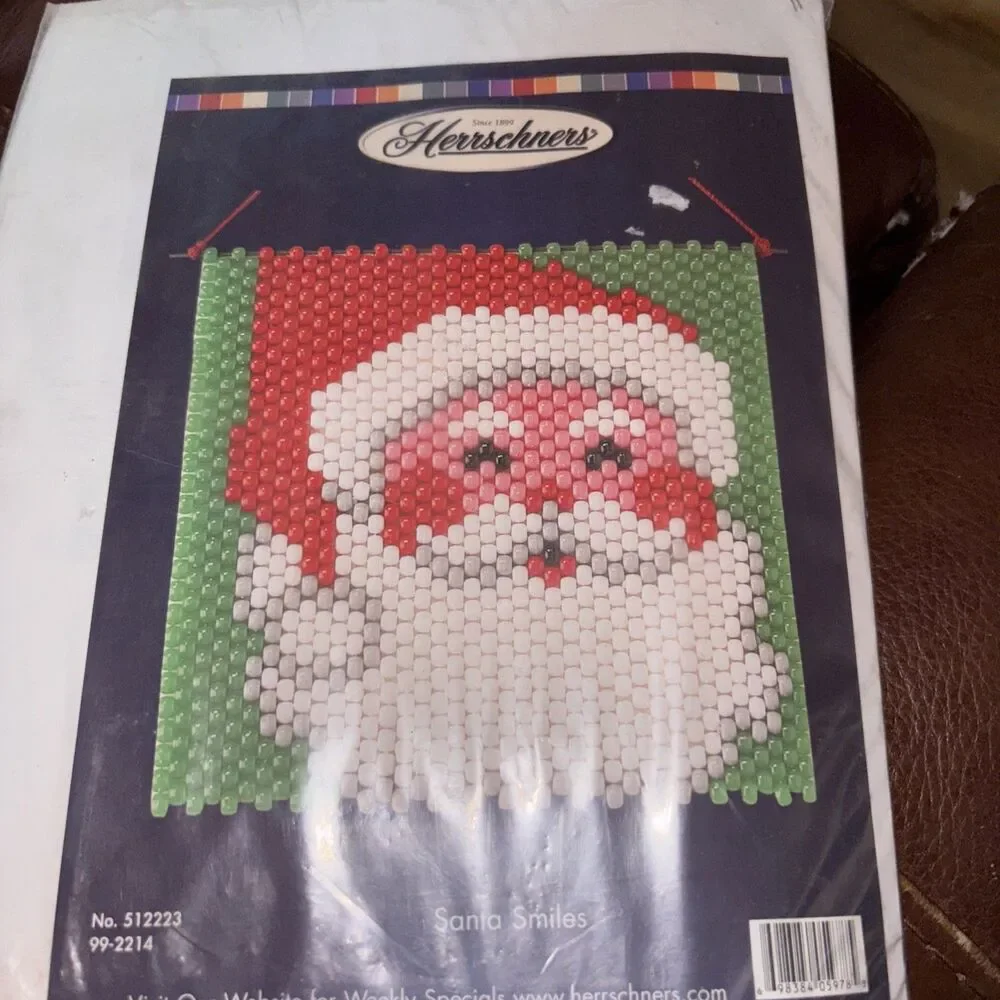 RARE! Herrschners SANTA Smiles Bead Banner Kit 512223 99-2214